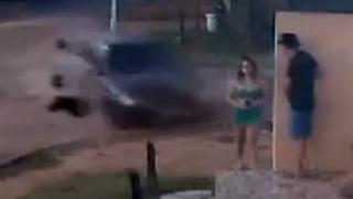 Jovem é atropelada pelo ex-namorado em tentativa de feminicídio em Bonito -MS
