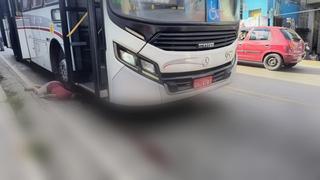 Morador de rua morre atropelado por ônibus em Carapicuíba
