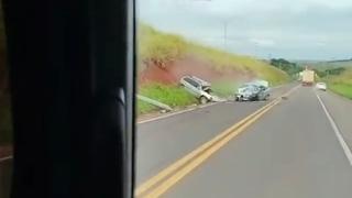 Colisão frontal na PR-317 mata dois motoristas entre Ivailândia e Floresta