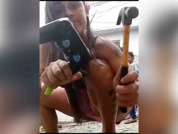 Moradora de Macaé destrói moto, roupas e videogame do ex ao vivo e vídeo viraliza nas redes sociais