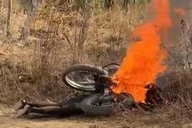 Criminoso é capturado e queimado vivo após assassinar jovem em Santa Ana no Equador