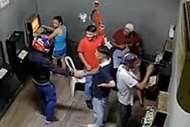 Ataque a tiros em bar deixa um morto e um ferido na Grande São Paulo