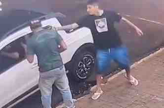 Estudante de 25 anos é assassinado a tiros em frente a conveniência em Naviraí