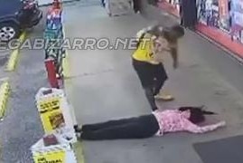 Mulher é morta em espancamento e suspeito é capturado horas depois nos EUA